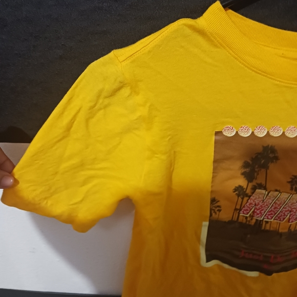 Bundle of Nike Boy Logo Graphic Tees - Picture 6 of 15